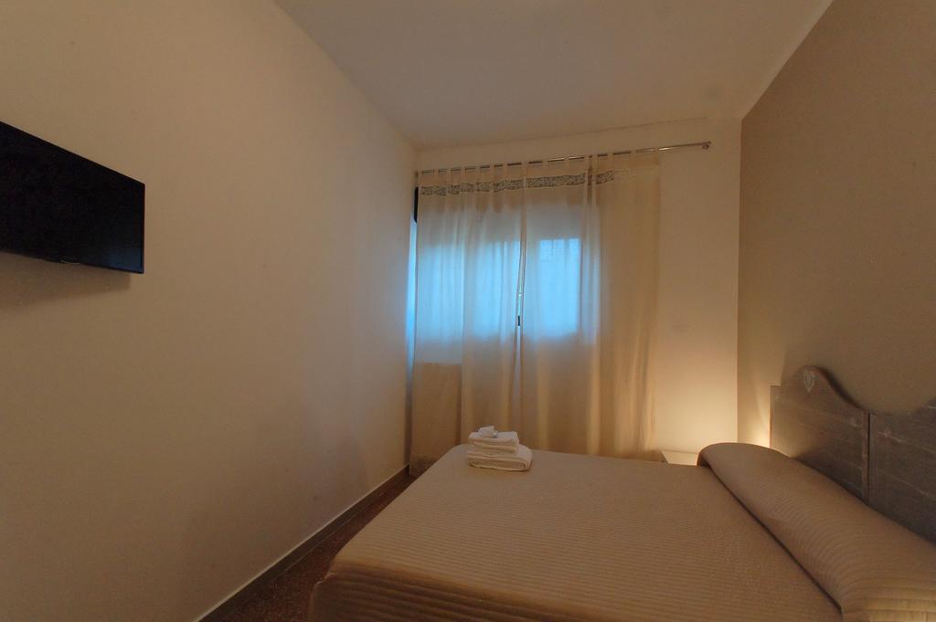 Giardino Dei Frutti Bed and Breakfast Μπάρι Δωμάτιο φωτογραφία